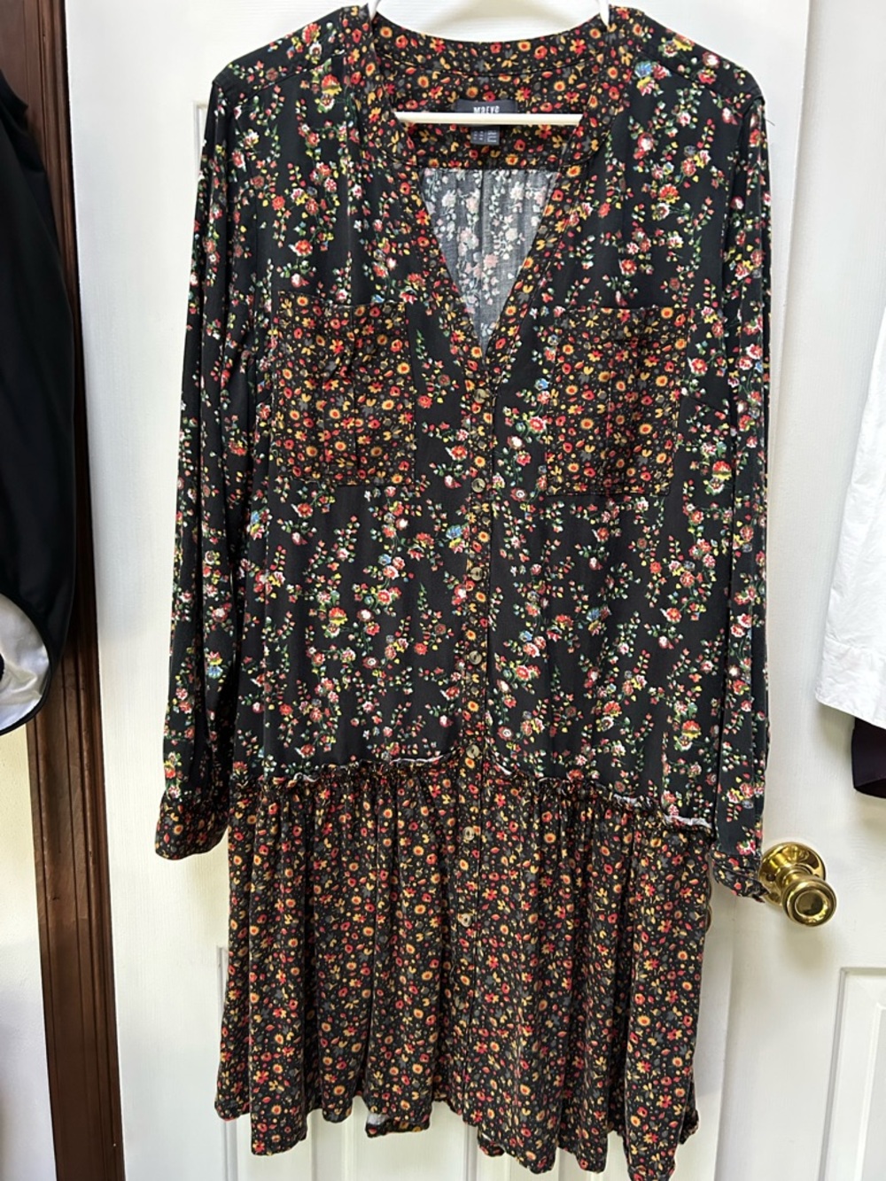 Anthropologie Maeve Black Multicolor Floral on black, Tiered Long Sleeve, sz14.